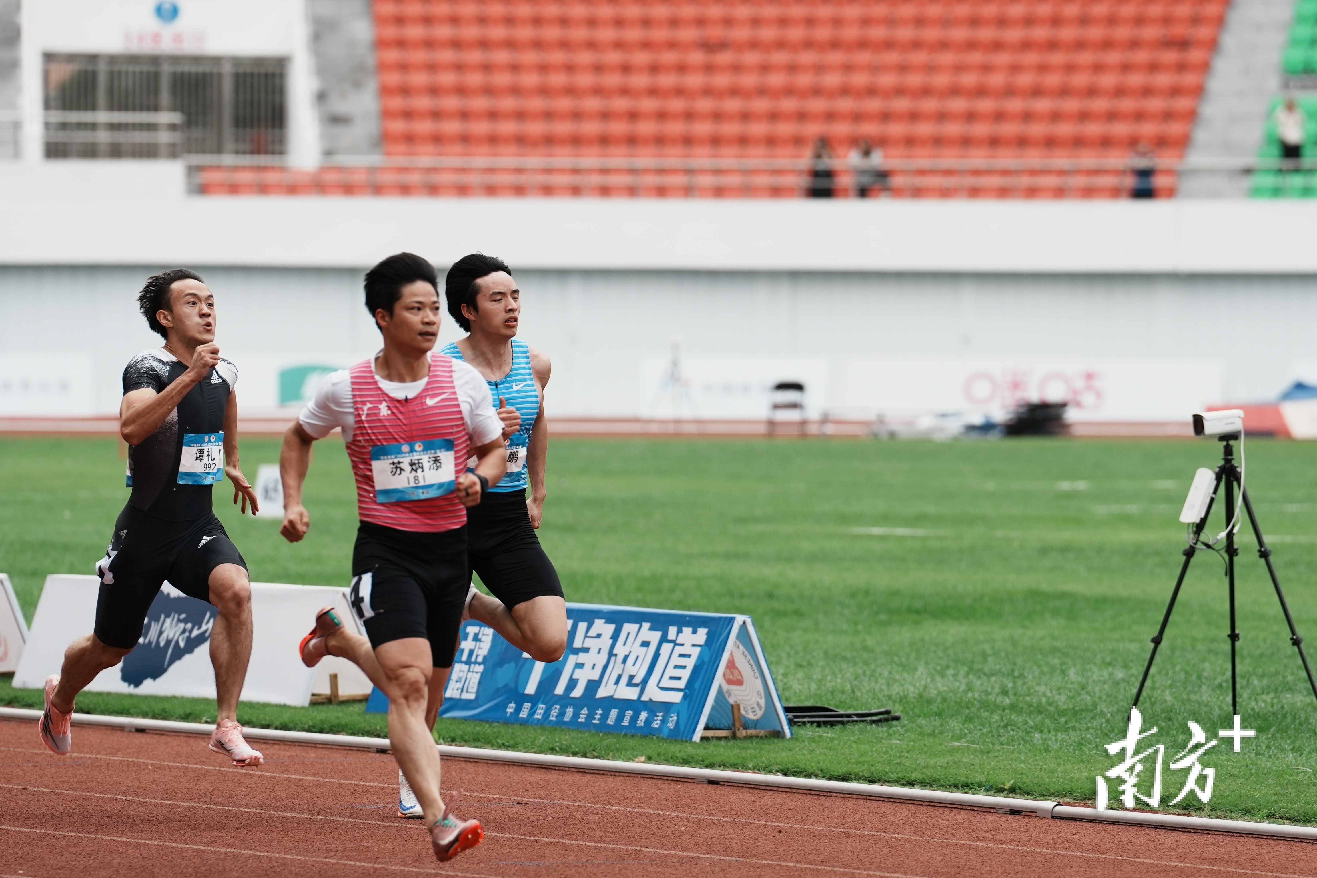 苏炳添对阵国米展开拉锯大战，最终险胜对手  第1张