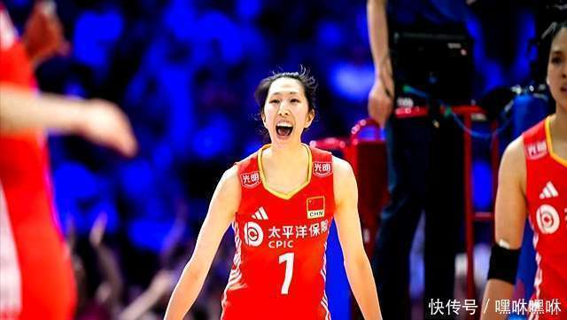 开云体育-中国女排在比赛中受伤退赛，曼联主帅表示担忧  第2张